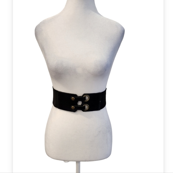 Black and Gold Belt - Picture 2 of 6